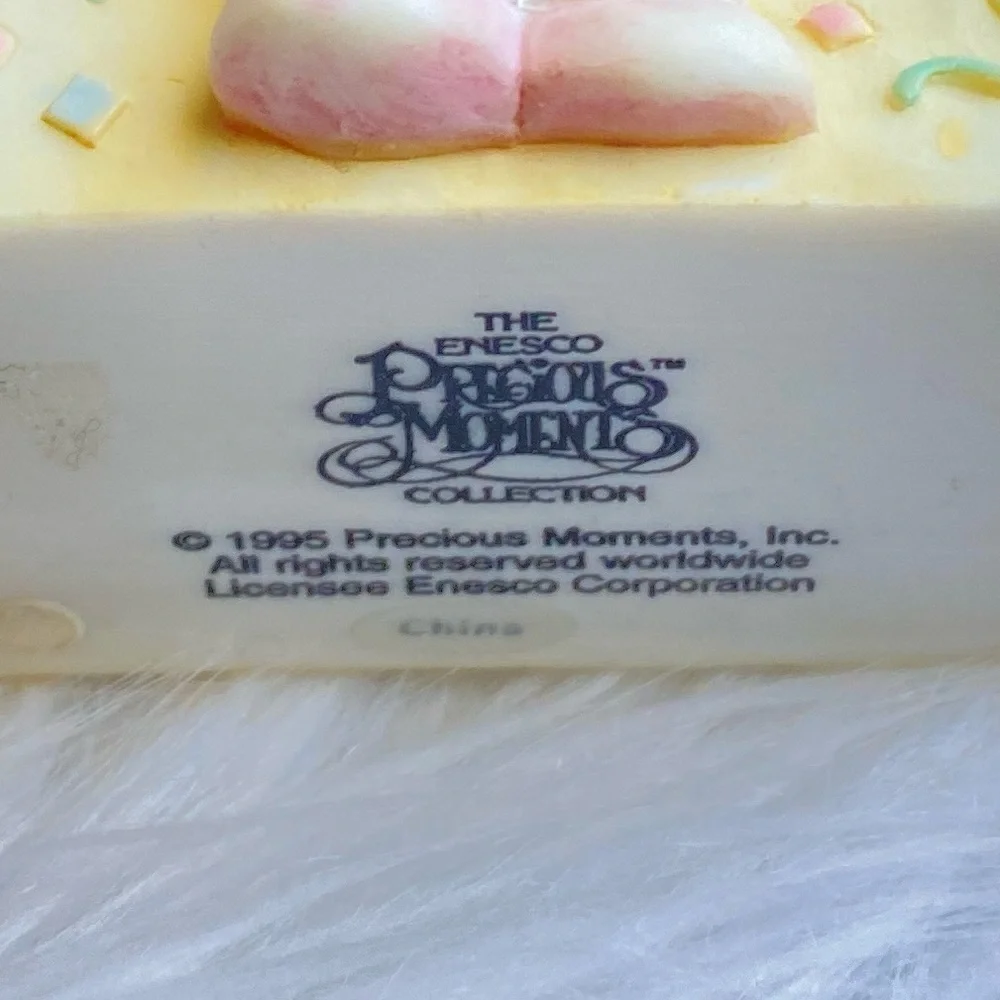Vintage 1995 Precious Moments Birthday Figurine “Basket” - Picture 9 of 11